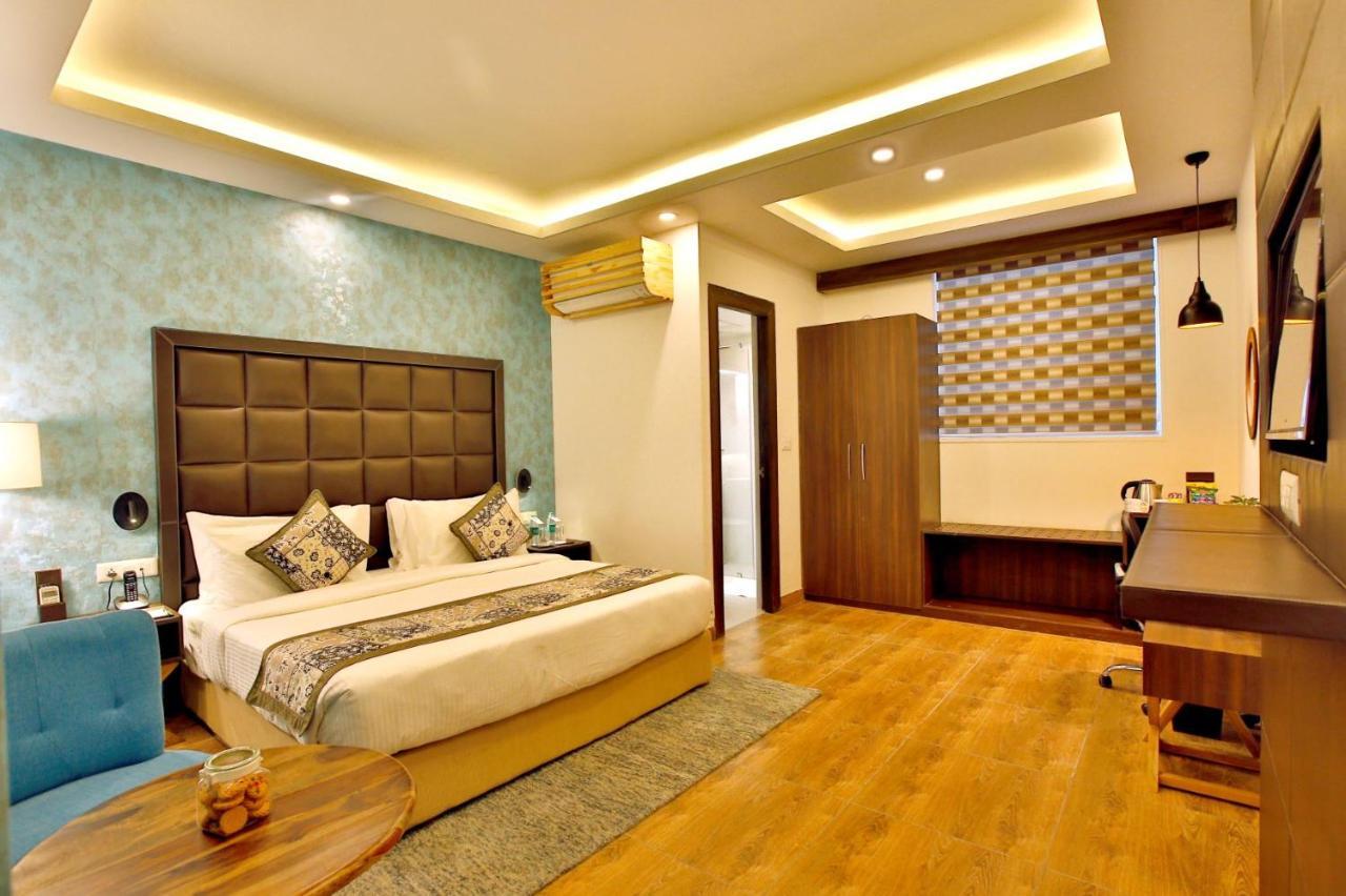 Hotel The Fern Residency Noida Exterior foto